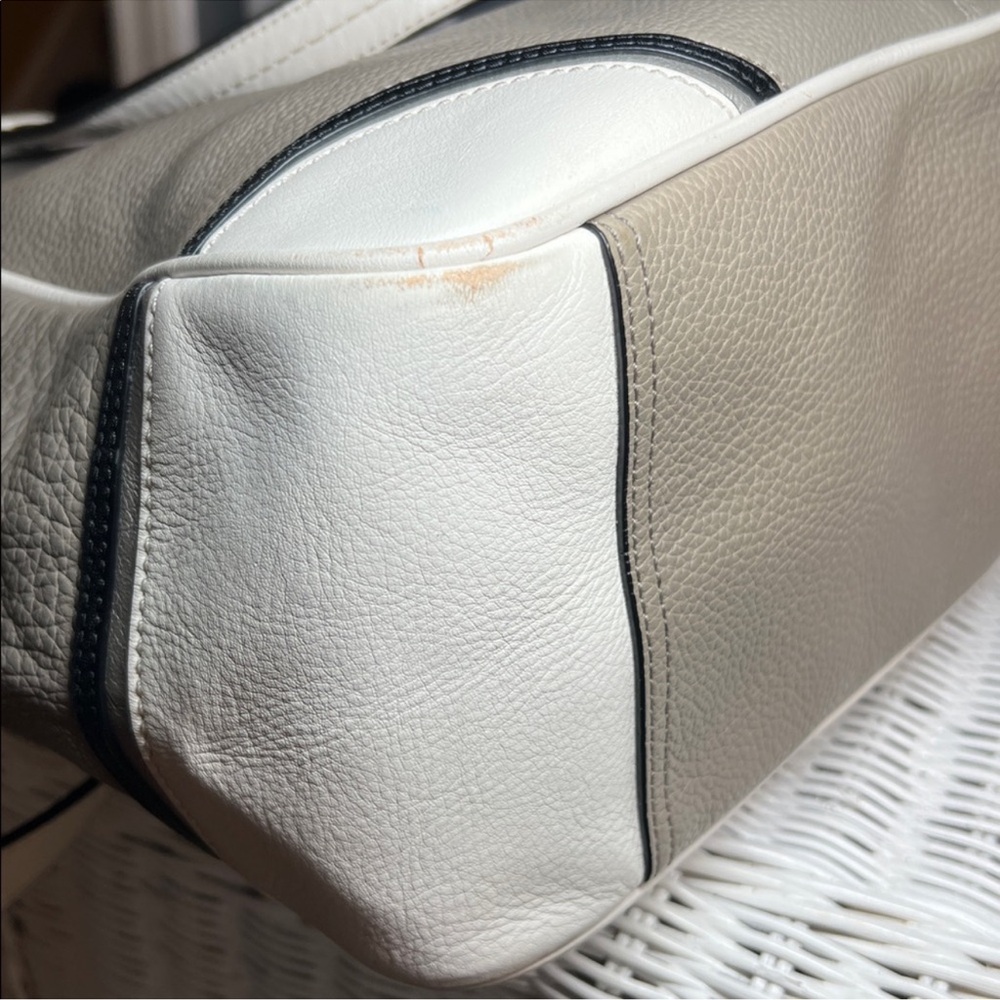 Coach Laura Spectator Tote, EUC - Picture 13 of 14
